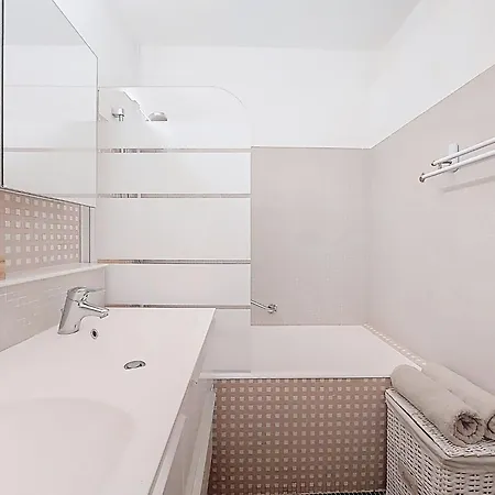 Le Bonaparte-2 By Interhome