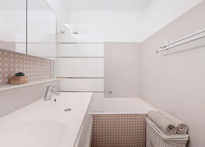 Le Bonaparte-2 By Interhome